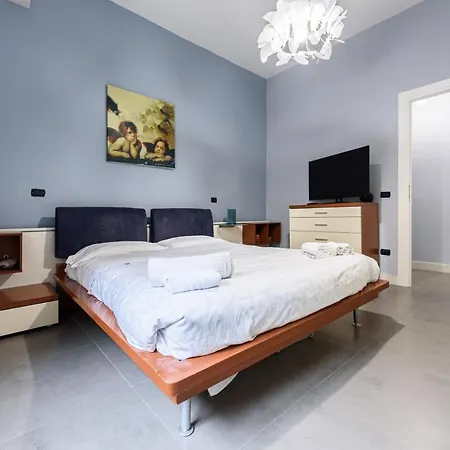 Via Mario Ruta 31 Apartament *