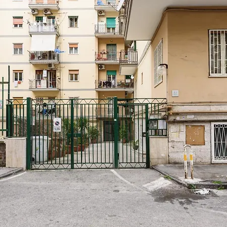 Apartament Via Mario Ruta 31 Neapol