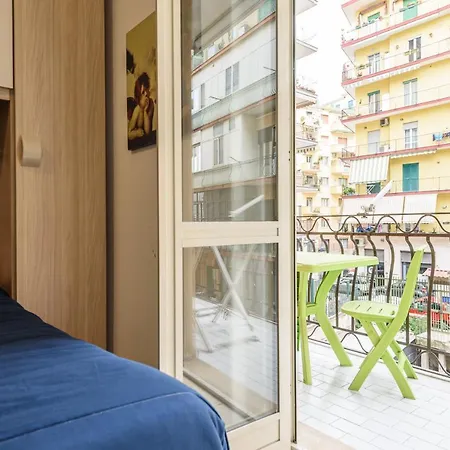 Via Mario Ruta 31 Apartament Neapol