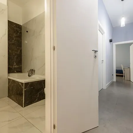 Via Mario Ruta 31 Apartament